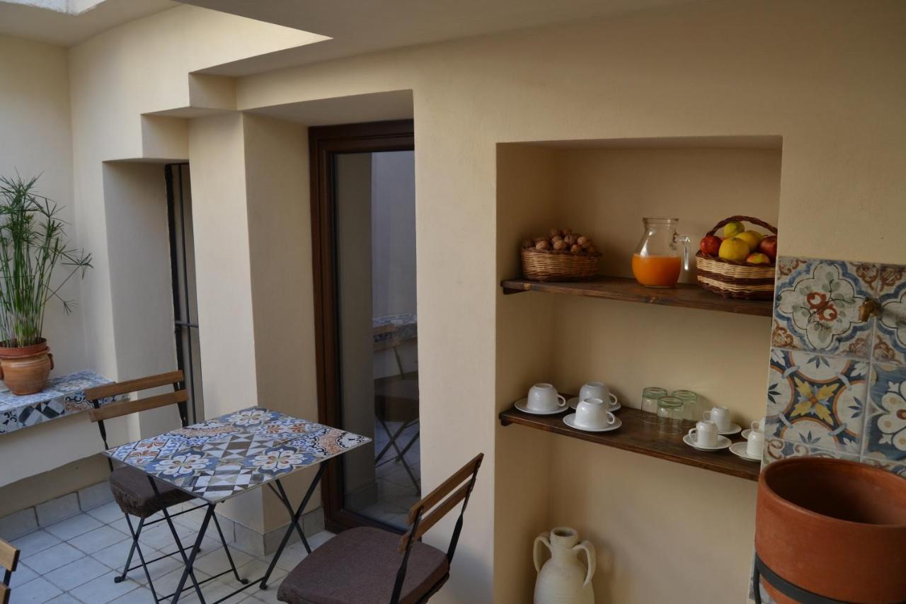 Bnb Agora Panoramic Rooms Шака Екстериор снимка