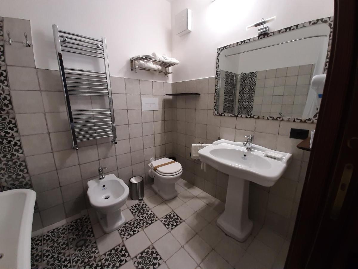 Bnb Agora Panoramic Rooms Шака Екстериор снимка